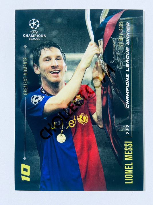 Lionel Messi – FC Barcelona 2020 Topps Designed by Messi Greatest Moments 2009 Champions League Winner