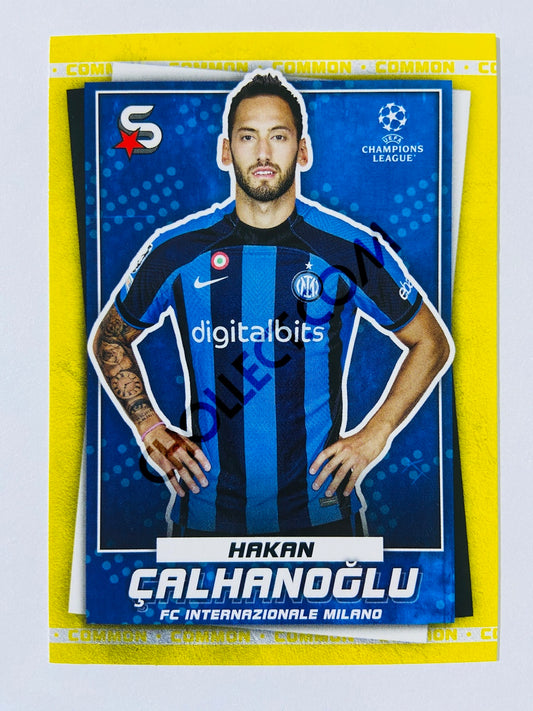 Hakan Çalhanoğlu - FC Internazionale Milano 2022-23 Topps UEFA Superstars Common Yellow Parallel #82