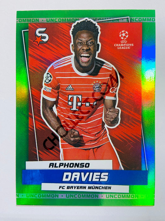 Alphonso Davies - FC Bayern München 2022-23 Topps UEFA Superstars Uncommon Green Parallel #95