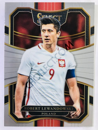 Robert Lewandowski - Poland 2017-18 Panini Select #30