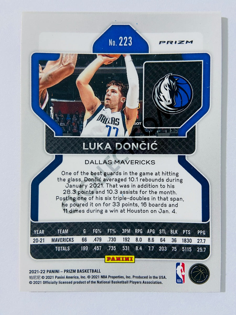 Luka Doncic – Dallas Mavericks 2021-22 Panini Prizm Orange Cracked Ice Prizm Parallel #223