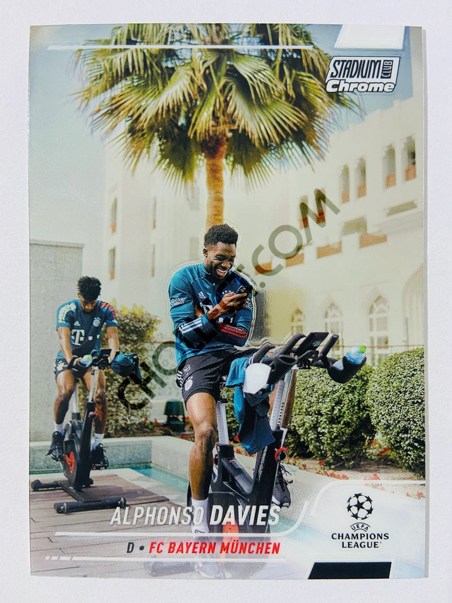 Alphonso Davies - FC Bayern München 2022 Topps Stadium Club Chrome UCL #79